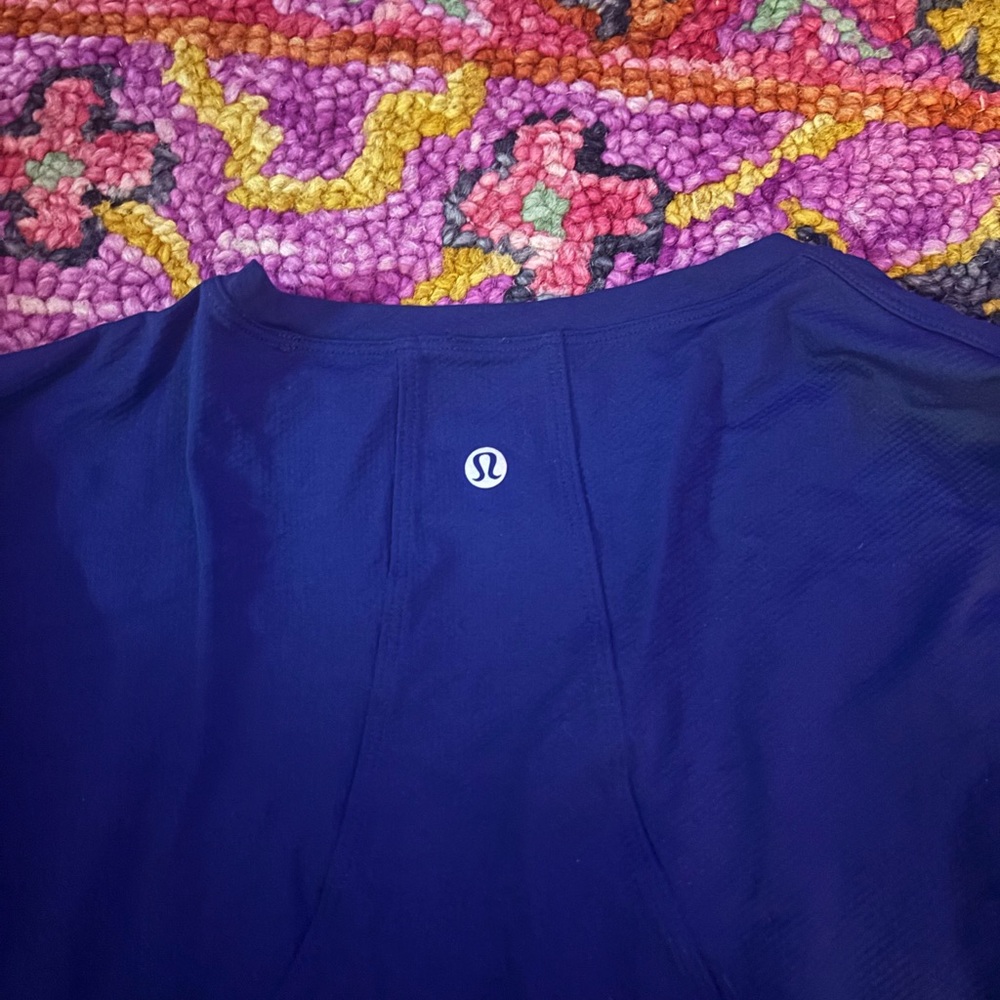 lululemon athletica Women's Navy crop long sleeve